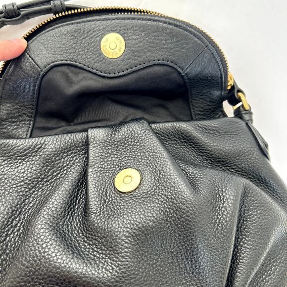 Marc Jacobs Natasha Pebbled Leather Crossbody Black Handbag Purse Designer Zip - Picture 2 of 16